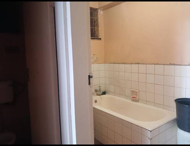 3 BEDROOM APARTMENT FOR SALE IN HILLBROW